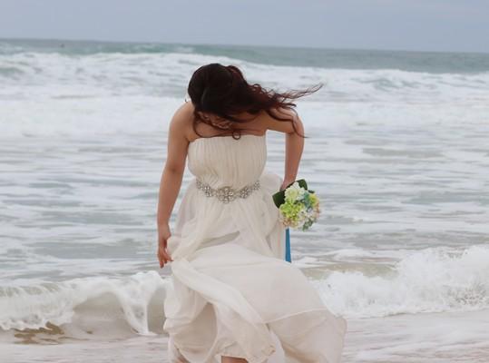 Ichoro & Kotoe  beautyful couple from Japan at Kekaha Beach Kauai, married, Hawaii, fun, beach shooting, love