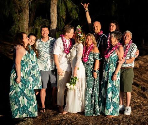 Beautiful photoshoot at the beach here on the garden Island Kauai Hawaii in the middle of the pacific. Let me be your photographer and give me a smile. Colorful hawaiian dresses lei around the neck and flower crown Haku in the hair.  