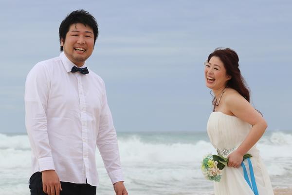 Ichoro & Kotoe  beautyful couple from Japan at Kekaha Beach Kauai, married, Hawaii, fun, beach shooting, love