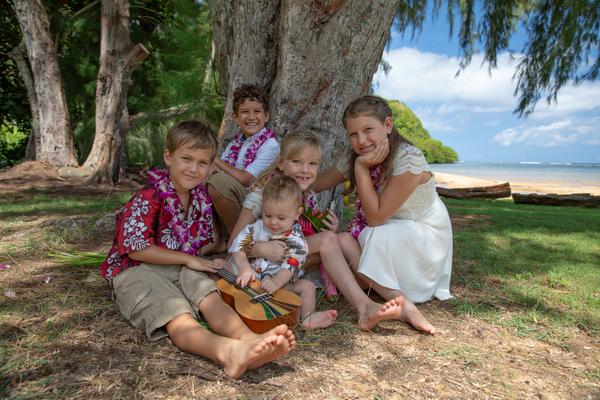 Book your Family photoshoot today! Every childhood moment is worth capturing. Let's create timeless memories together.
Beach family photoshoot Anini Beach Kauai, Hawaiian Islands