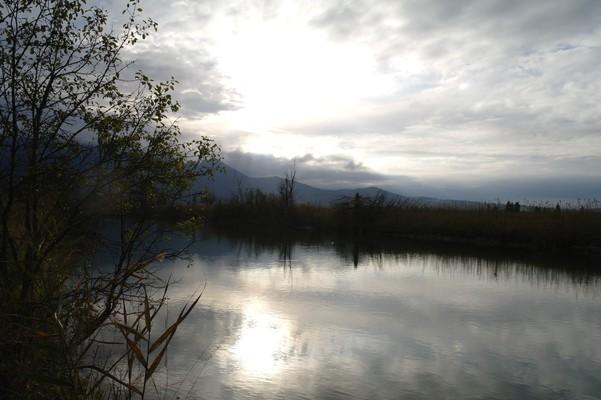 Loisach, Garmisch, Austritt aus dem Kochelsee, Abendstimmung